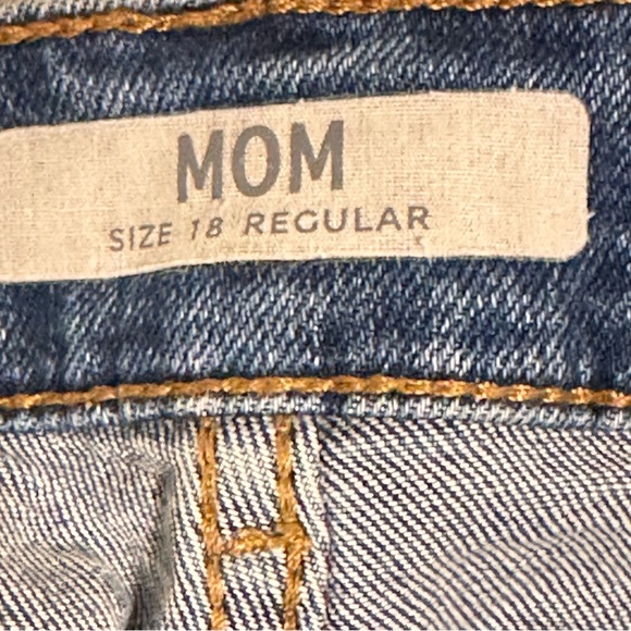 MOM Jeans Marks and Spencer Womens High Waisted Stretch Blue Denim UK 18  EU 46 - Picture 7 of 11